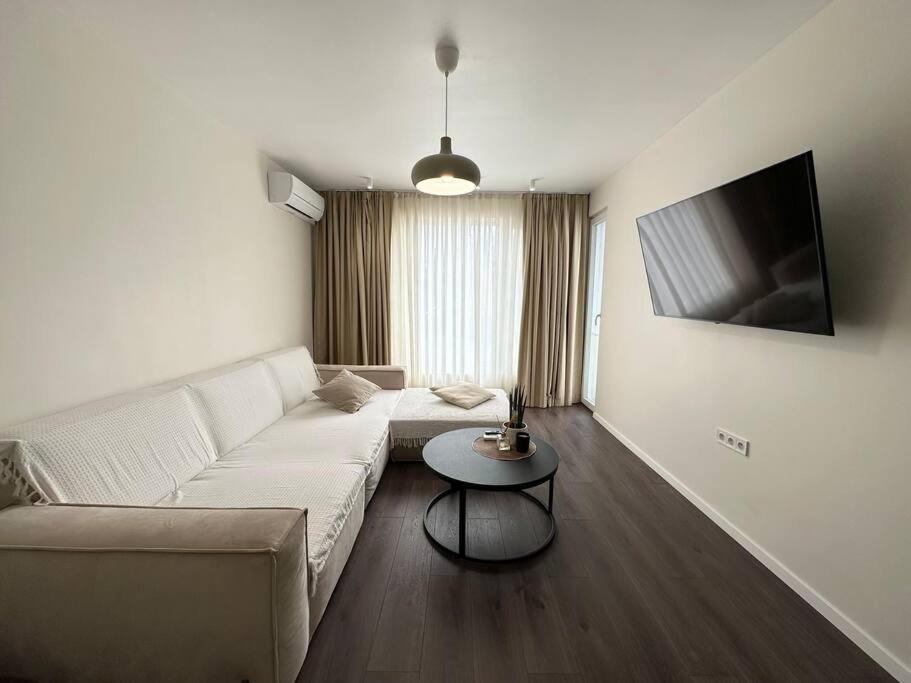 New Luxury Furnished Apartment - Beach, Varna Center & Fast Wi-Fi Dış mekan fotoğraf