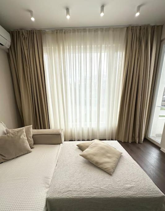 New Luxury Furnished Apartment - Beach, Varna Center & Fast Wi-Fi Dış mekan fotoğraf