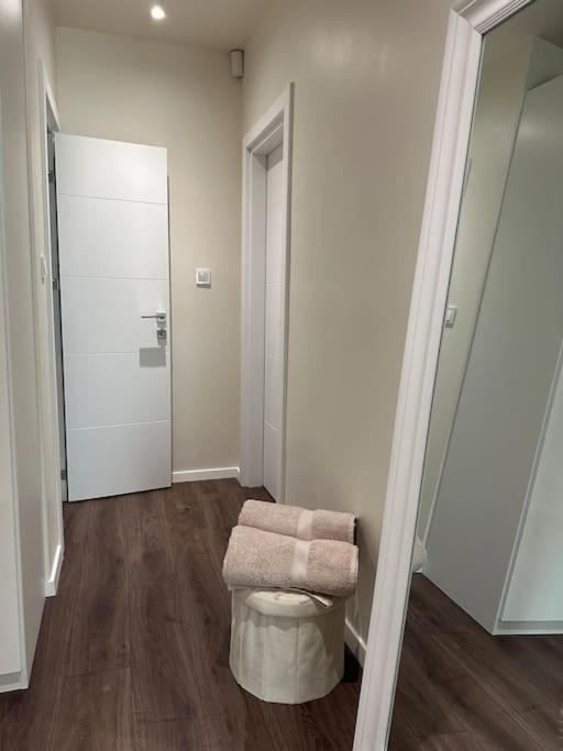 New Luxury Furnished Apartment - Beach, Varna Center & Fast Wi-Fi Dış mekan fotoğraf